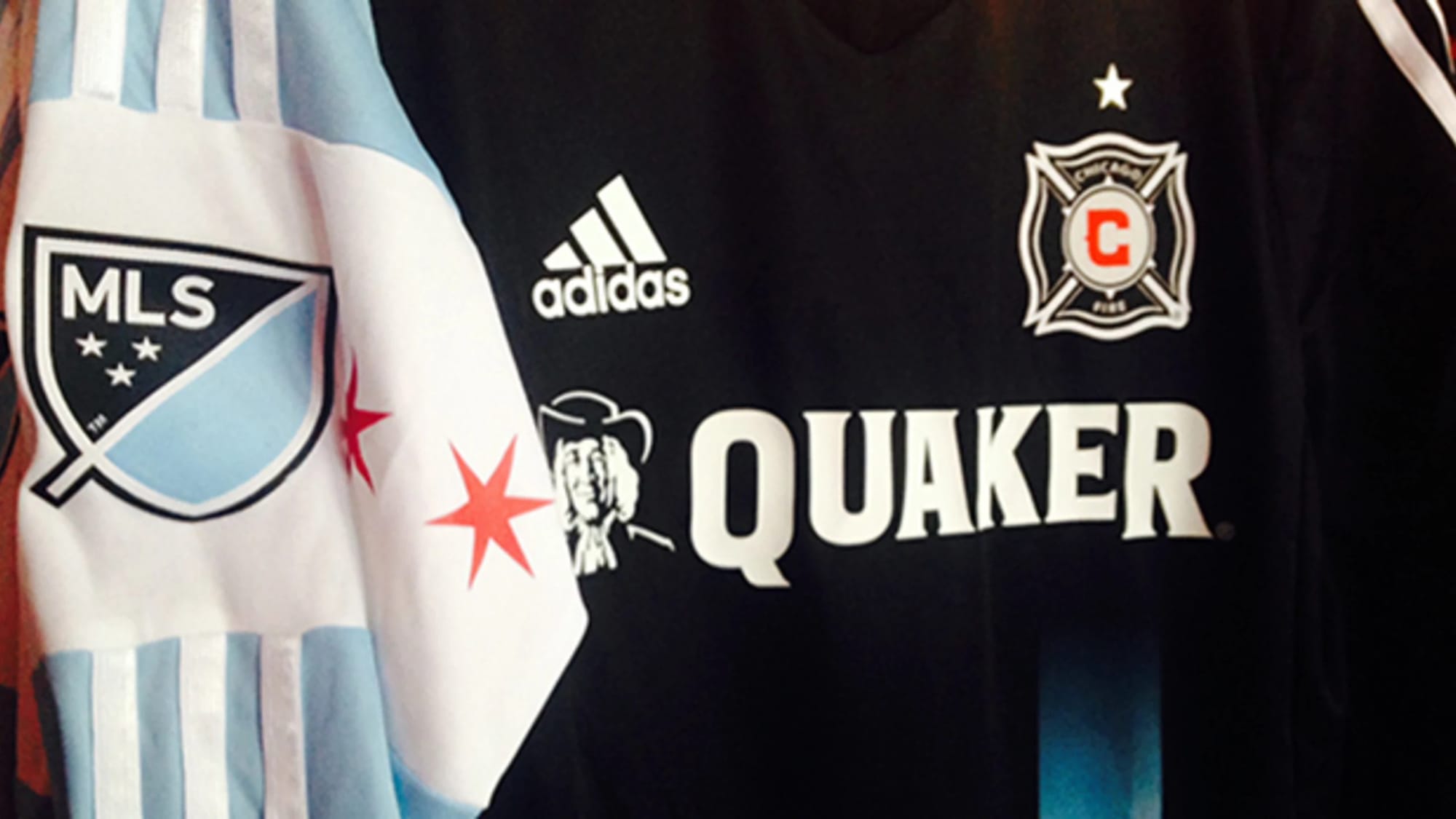 Close cropped shot of the 2014-2016 third kit.