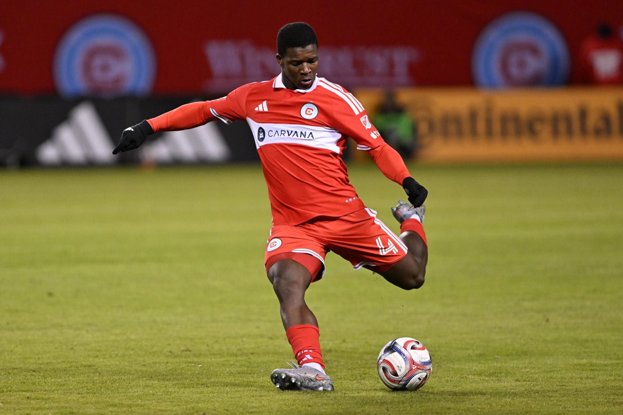 Mbekezeli Mbokazi playing the ball at Soldier Field